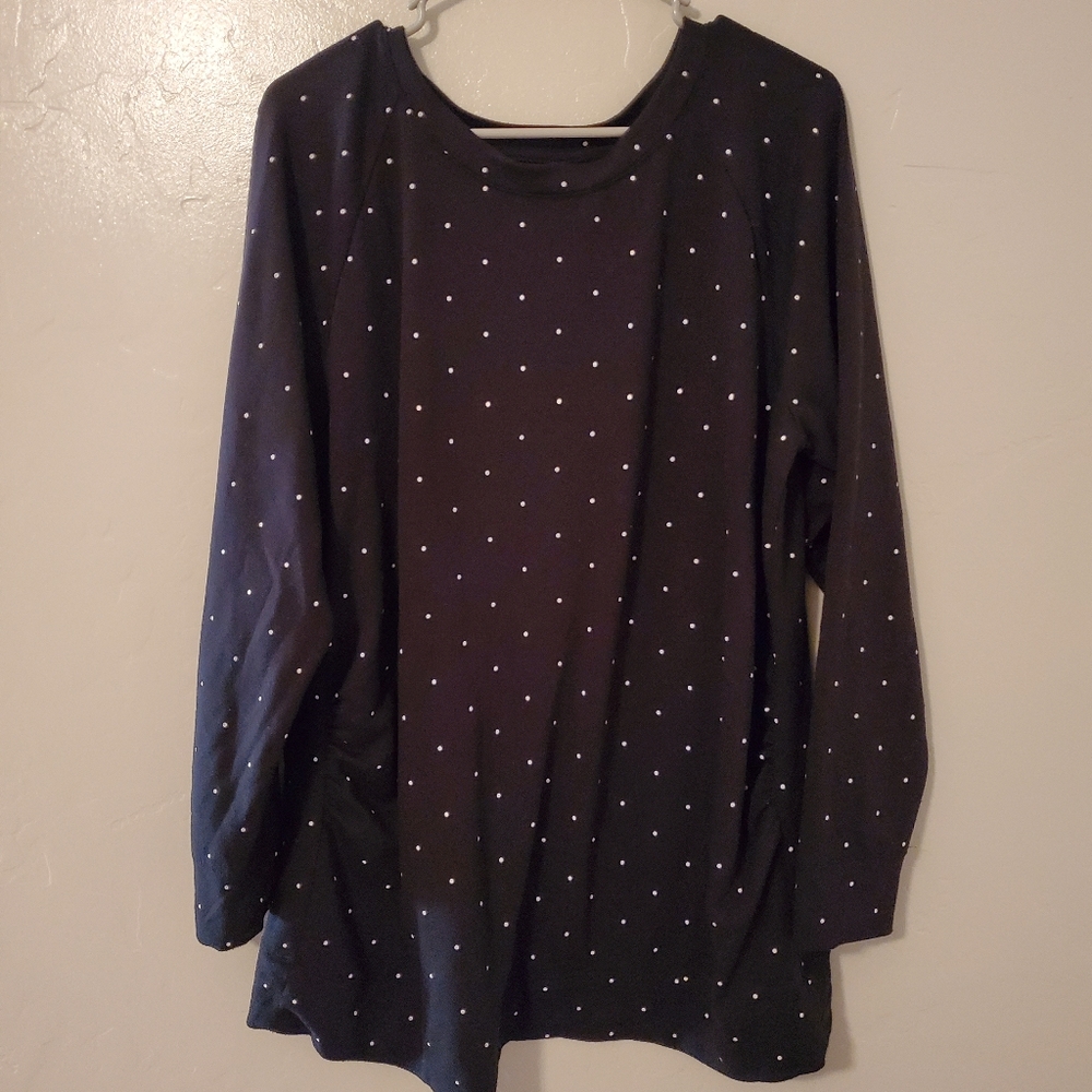 Beautiful comfy maternity shirt - Picture 2 of 5